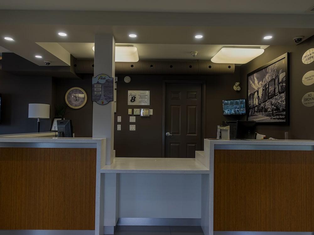 Super 8 By Wyndham Sault Ste Marie On Hotel Bagian luar foto